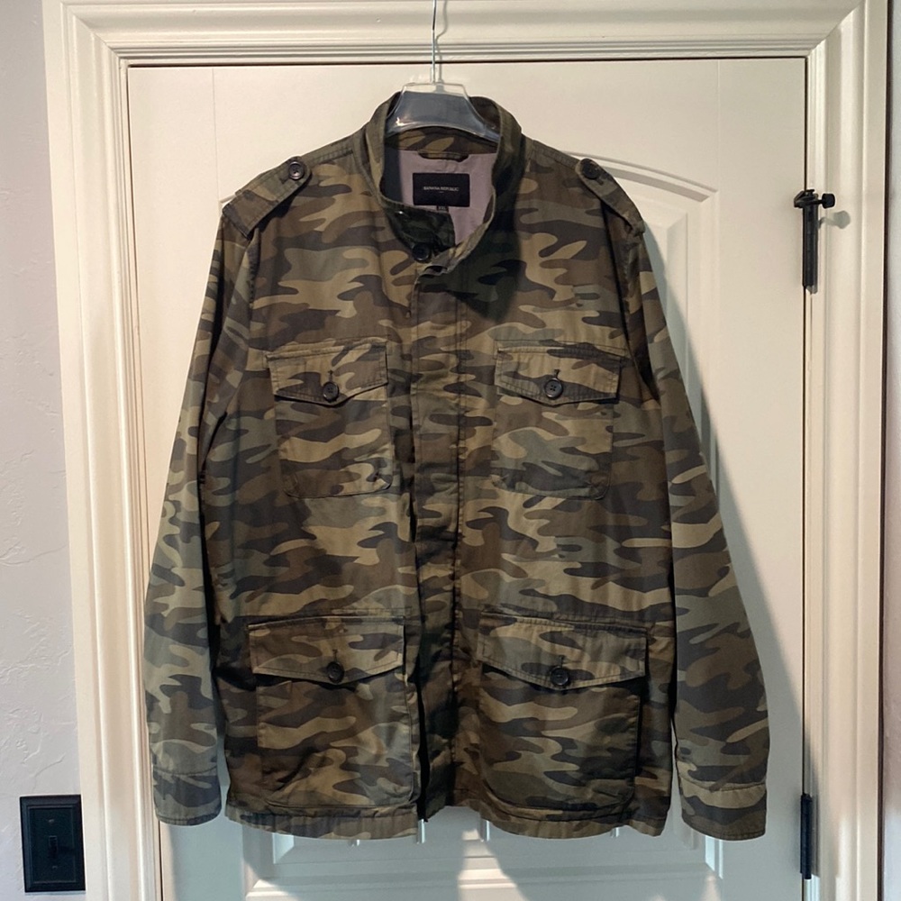 Great Condition!! No Wear or Tear Banana Republic Camouflage Style Jacket